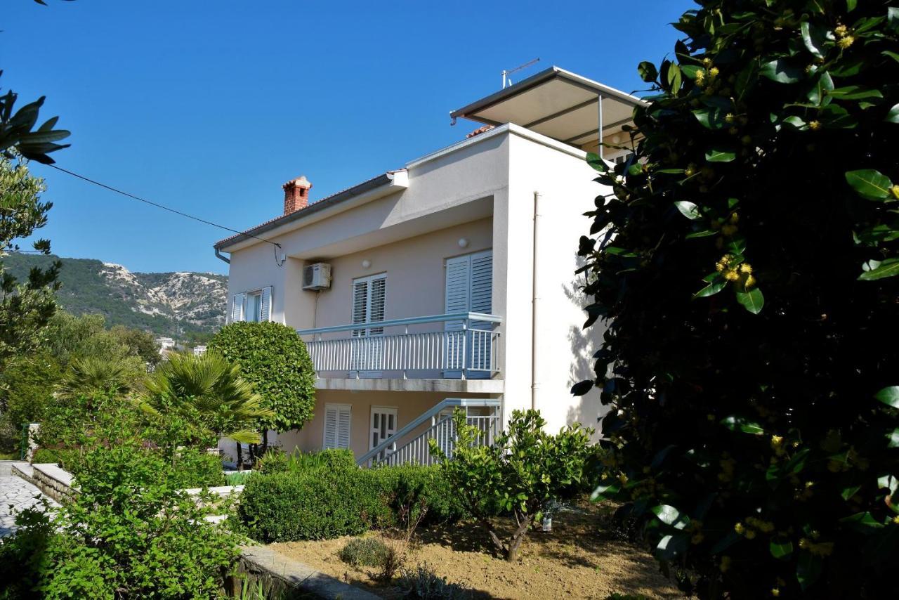 MiraMar Gardenn Apartmment Banjol Extérieur photo