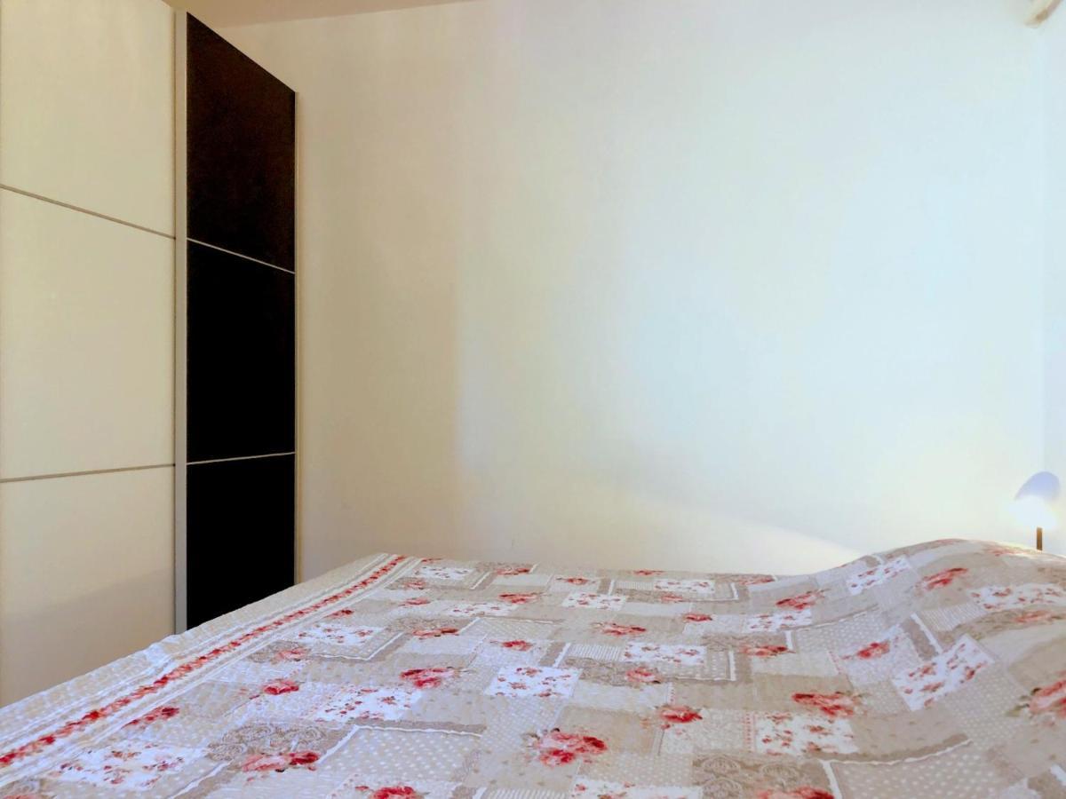 MiraMar Gardenn Apartmment Banjol Extérieur photo