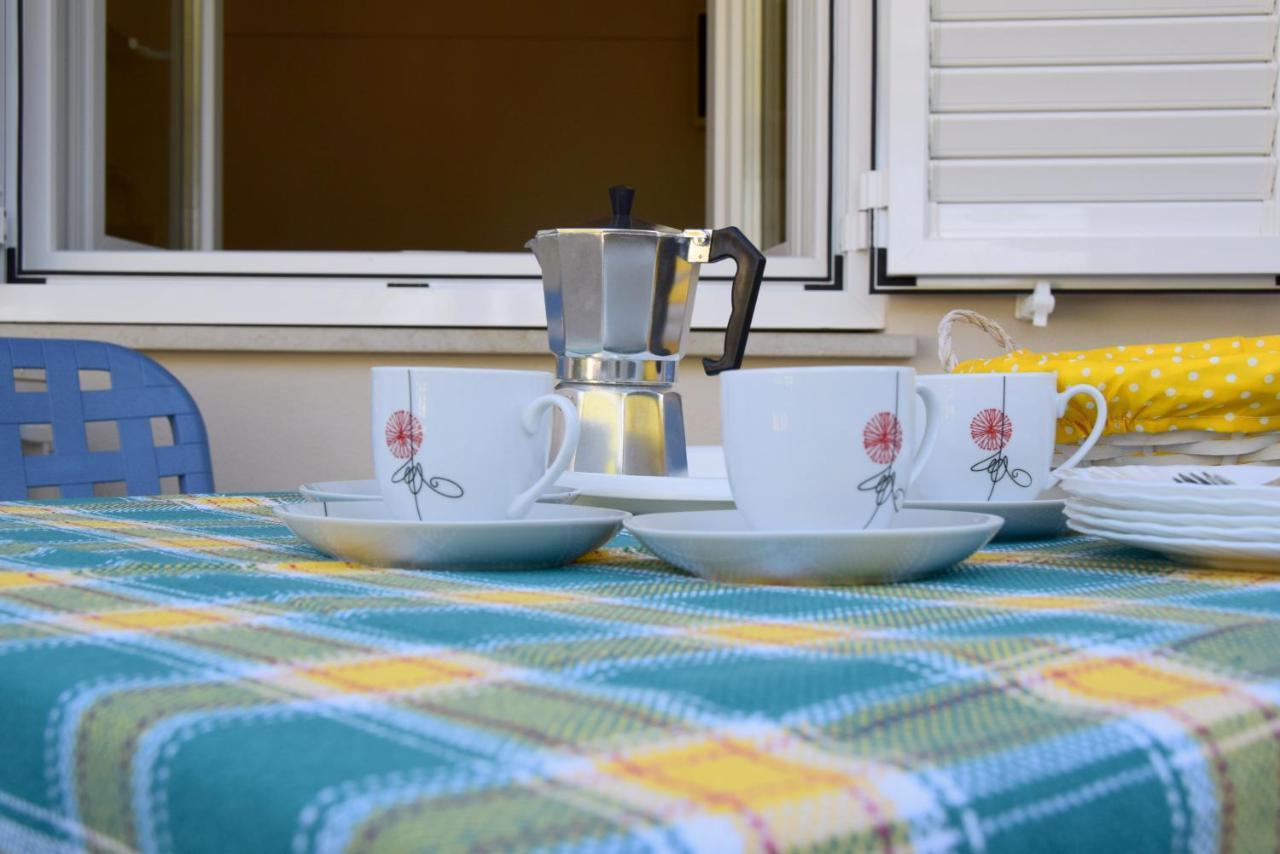 MiraMar Gardenn Apartmment Banjol Extérieur photo