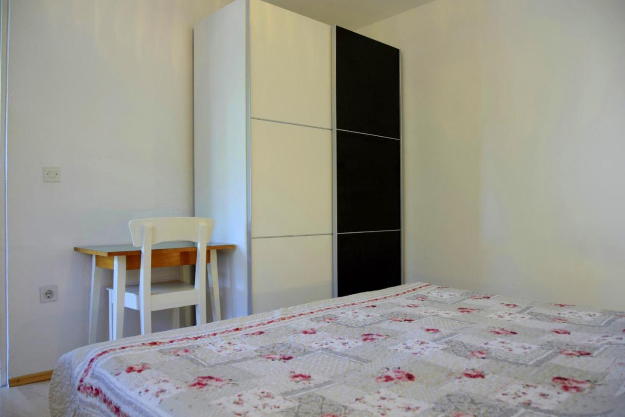 MiraMar Gardenn Apartmment Banjol Extérieur photo