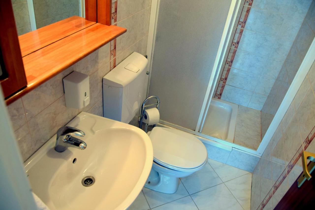 MiraMar Gardenn Apartmment Banjol Extérieur photo