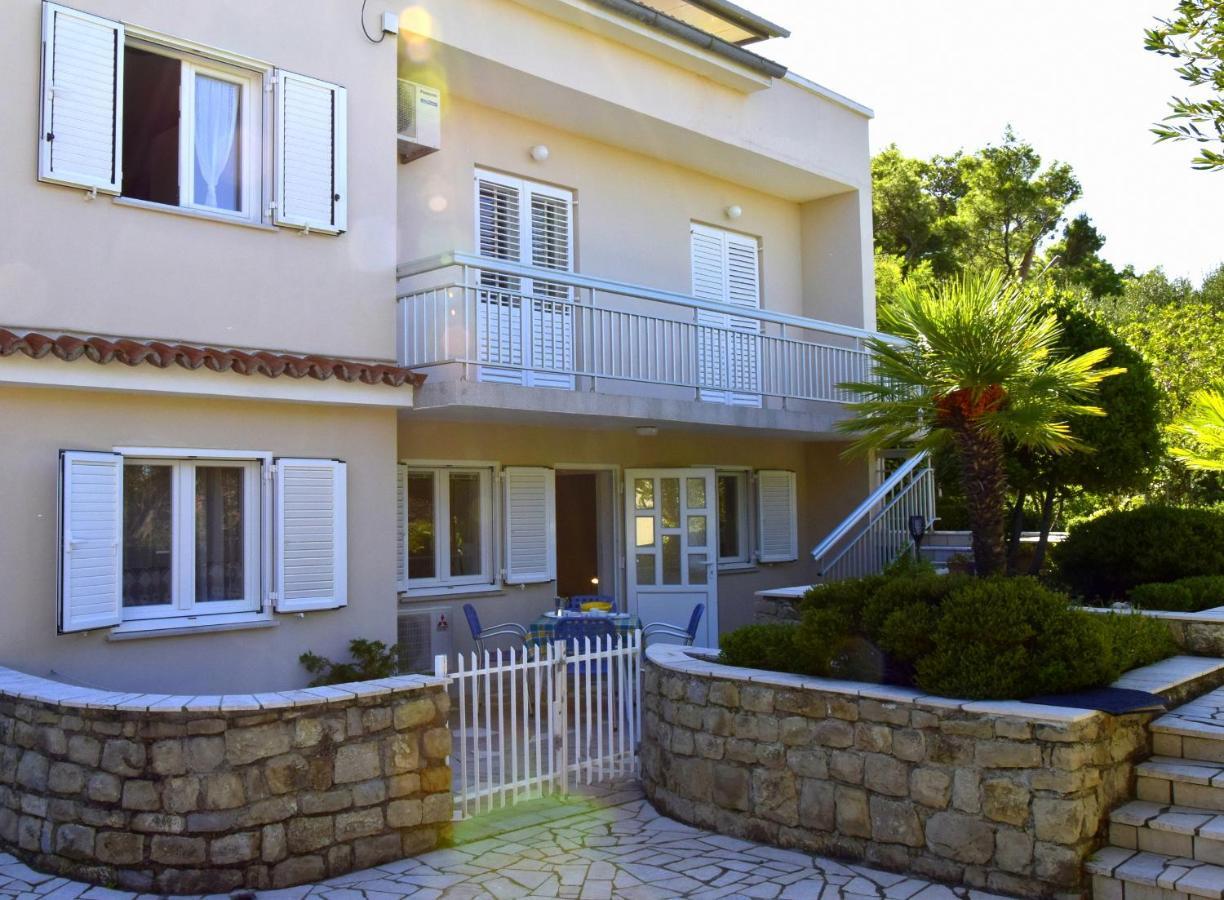 MiraMar Gardenn Apartmment Banjol Extérieur photo