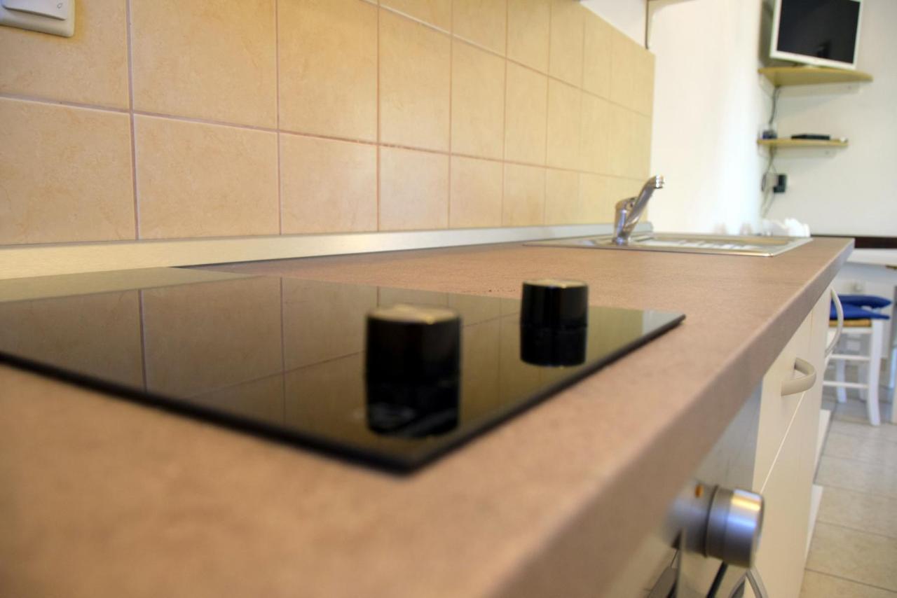 MiraMar Gardenn Apartmment Banjol Extérieur photo