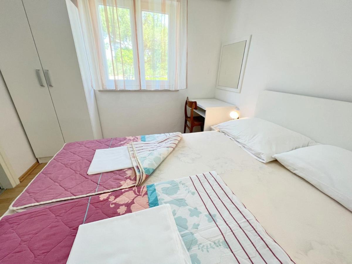 MiraMar Gardenn Apartmment Banjol Extérieur photo