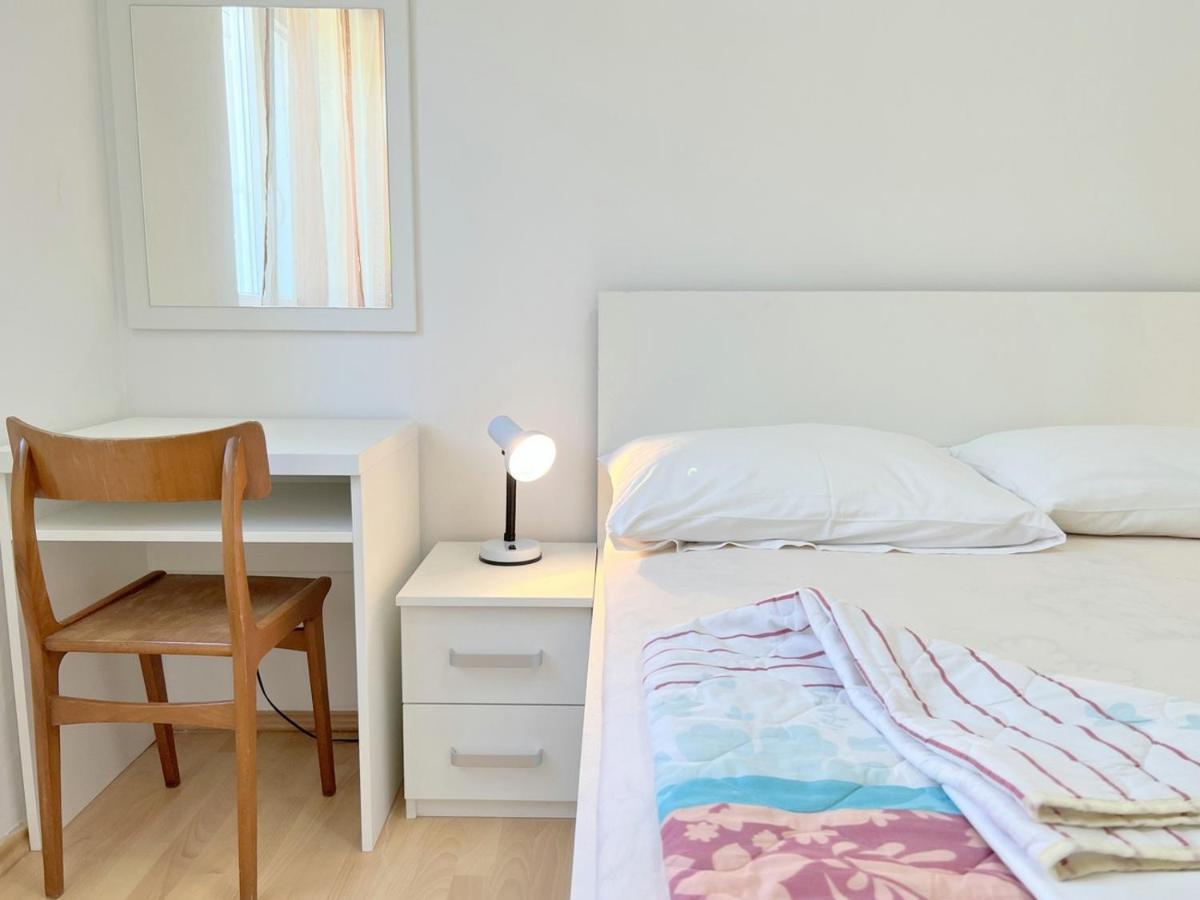 MiraMar Gardenn Apartmment Banjol Extérieur photo